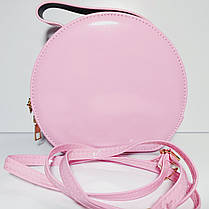 Дитяча лакова сумочка для дівчинки довга регульована ручка, фото 2