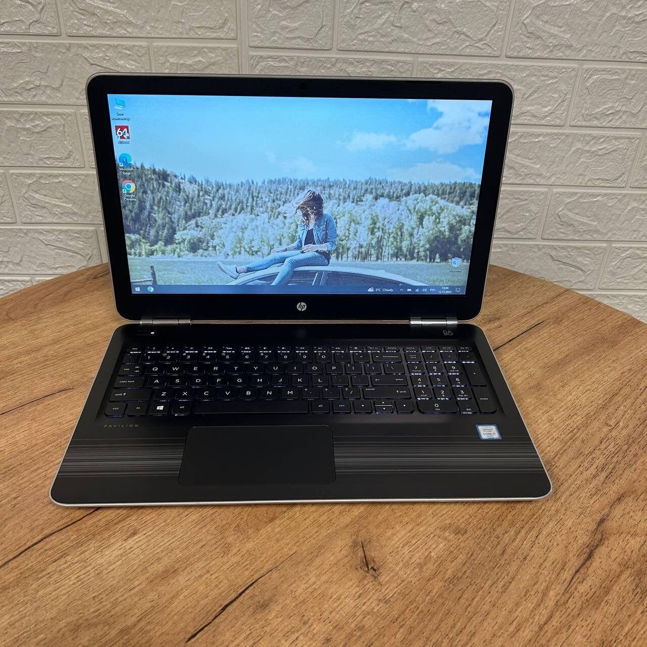 Б/в Ноутбук Б-клас HP Pavilion 15-au018wm 15.6" 1366x768 Сенсорний| Core i7-6500U| 12 GB RAM| 256 GB SSD| HD 520