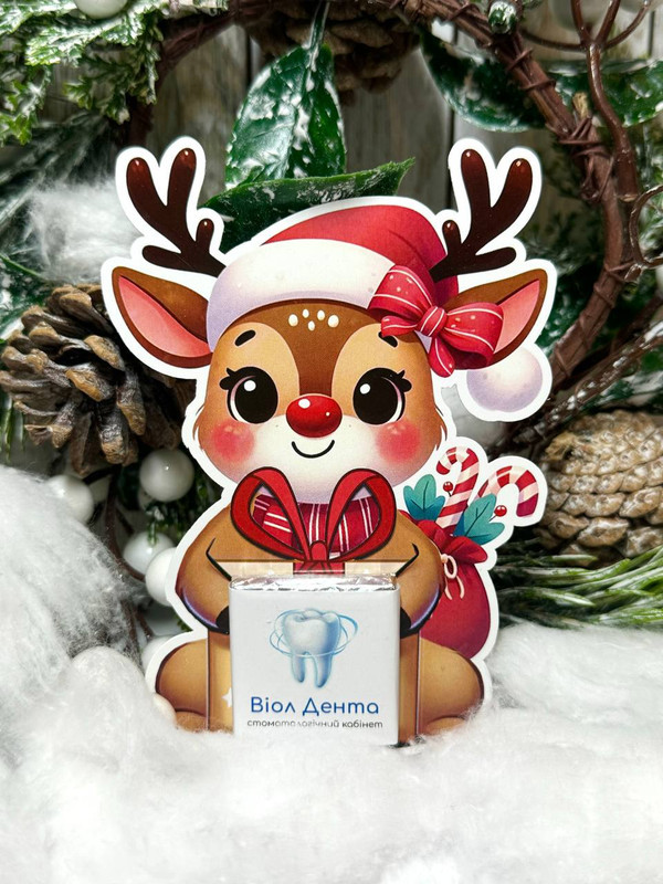 50 шт. Листівка "Новорічний олень" з шоколадкою з вашим логотипом, фото 1