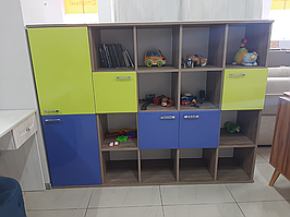 Комплект меблів для дитячої кімнати