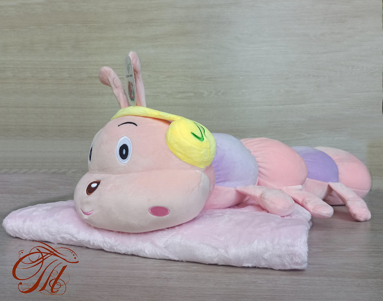 Плед - м'яка іграшка 3 в 1 (Гусениця рожево-буськова в навушниках), фото 1