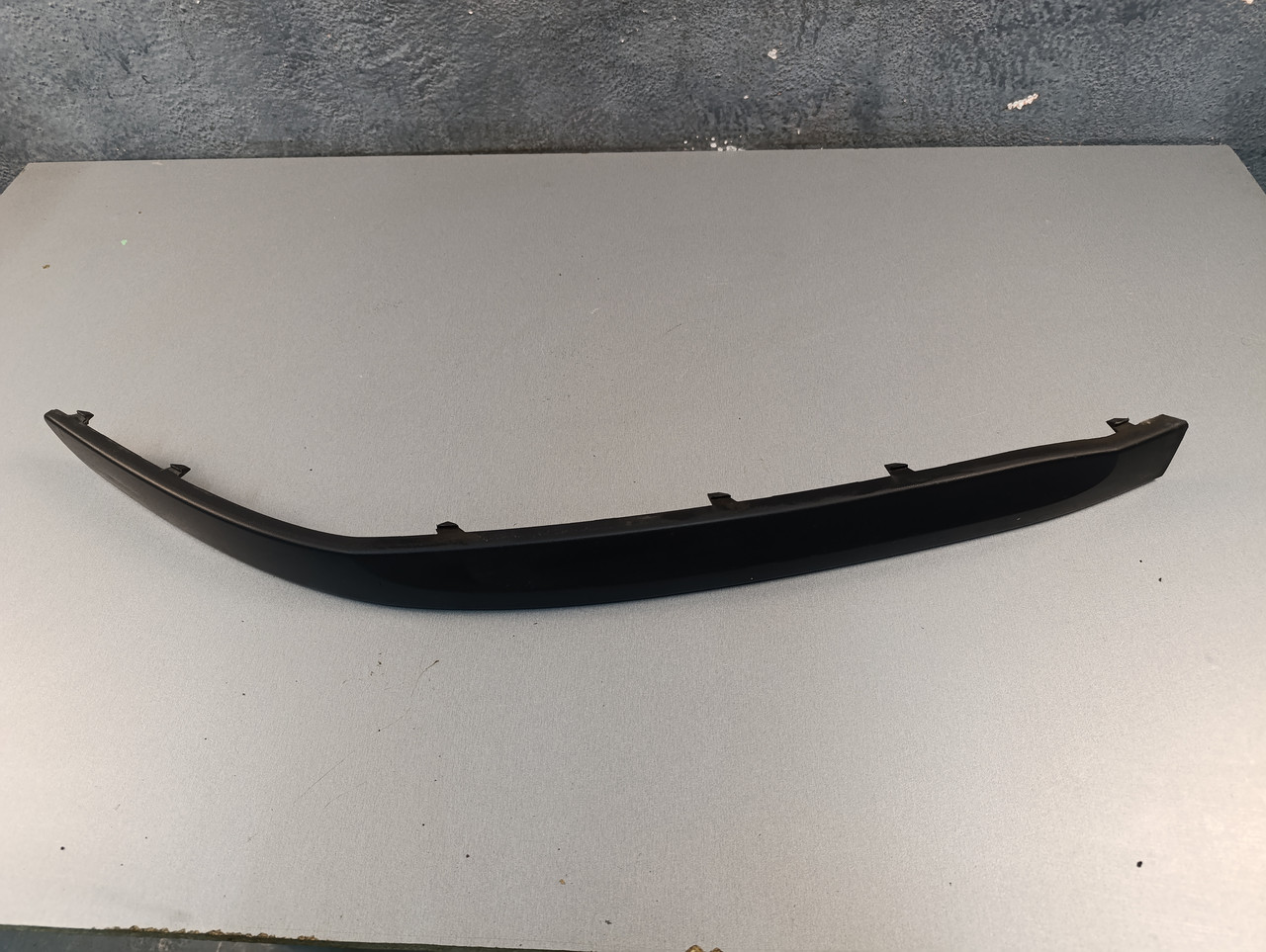 Skoda Octavia A5 04-09 Молдинг переднього бампера правий 1Z0807718