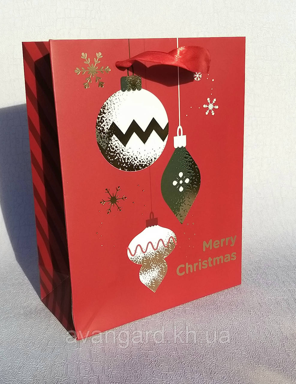 Новорічний пакет 32 см х 26 см х 10 см Merry Christmas червоний