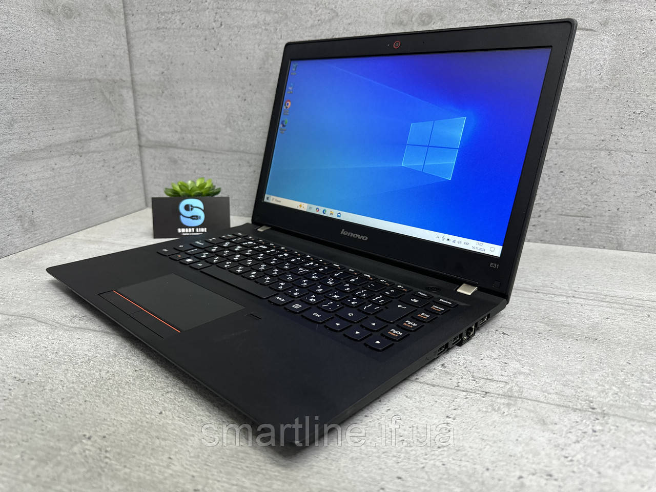 I3-5005U 4gb ddr3 128gb ssd 13.3” HD Стильний ноутбук Lenovo Леново E31-70, фото 1
