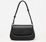 Каркасний жіночий клатч чорна модна сумка маленька крос боді на плече сумка з широким плечовим ременем, фото 3