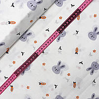 Бязь Gold бавовняна зайчики з морквами на молочному тлі 220 см, фото 2