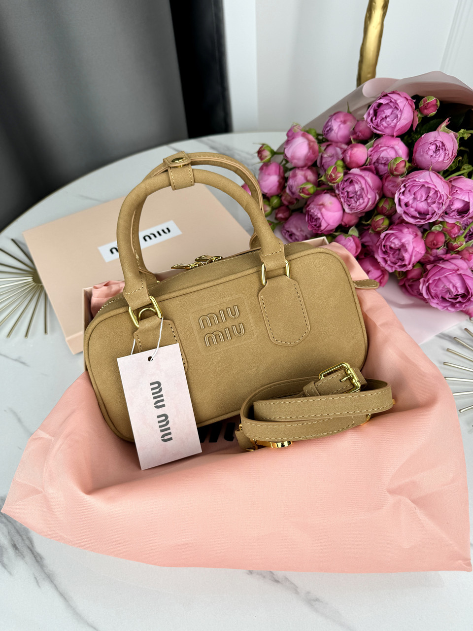 Сумка жіноча Miu Miu Arcadie Matelassé світло-коричневий крос боді Міу Міу, фото 1