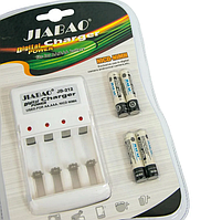 Універсальний зарядний пристрій акумуляторних батарей AАА JIABAO+4 акумулятора 2500MAh / Білий