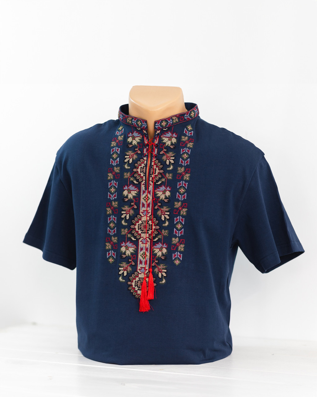 Футболка з вишивкою чоловіча Симфонія на синьому,футболка вишивка, футболка вишиванка, футболка з вишиванкою, футболка вишита