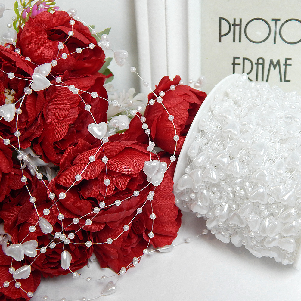 Намистини перламутрові серця на волосіні, 8 мм, білі