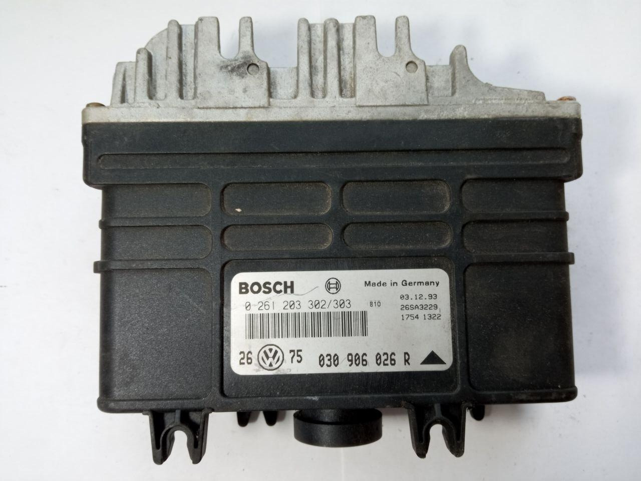 Електронний блок керування Volkswagen Bosch 0 261 203 902/303 / 0261203302/303 / 26W75 / 030 906 026 R / 030906026R