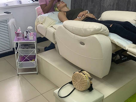 Крісла розкладні на 180 градусів реклайнер для нарощування вій