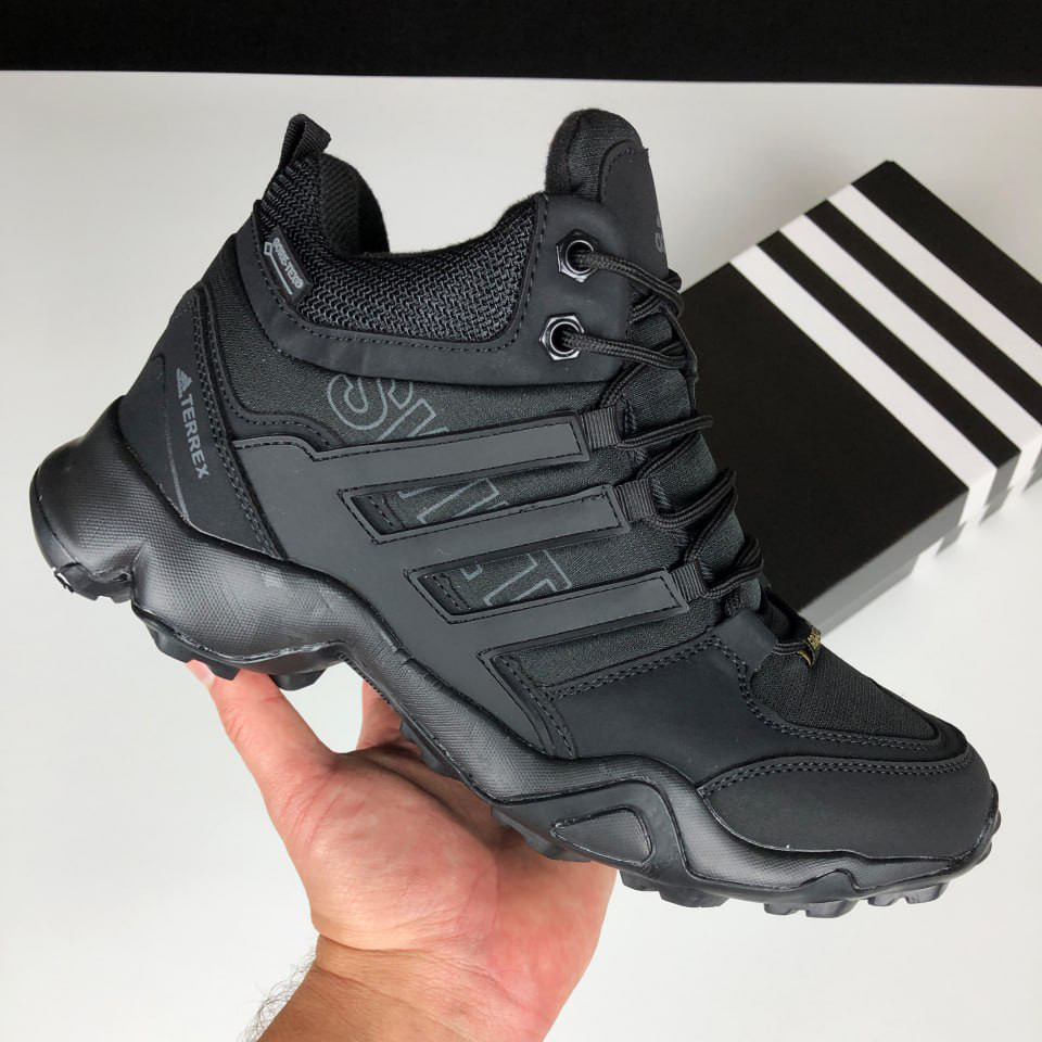 Чоловічі зимові кросівки Adidas Terrex Swift нубук стильні повсякденні чорні