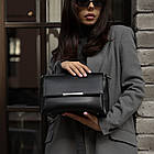 Сумка жіноча крос-боді прямокутна на три відділення з ланцюжком 28*17 см Nata шоколадний колір, фото 3