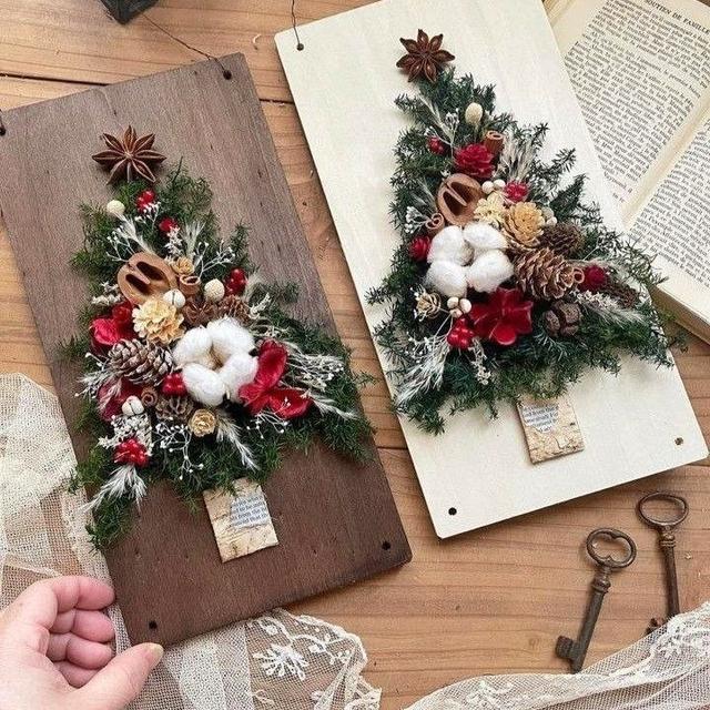 Новорічне пано з хвойними гілками