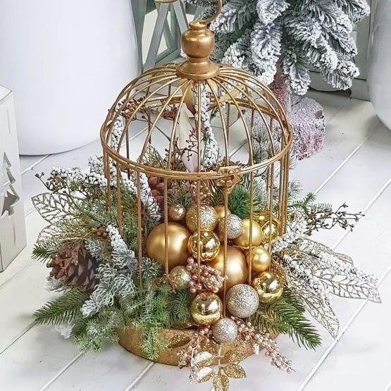 Новорччні композиції зі штучною хвоєю