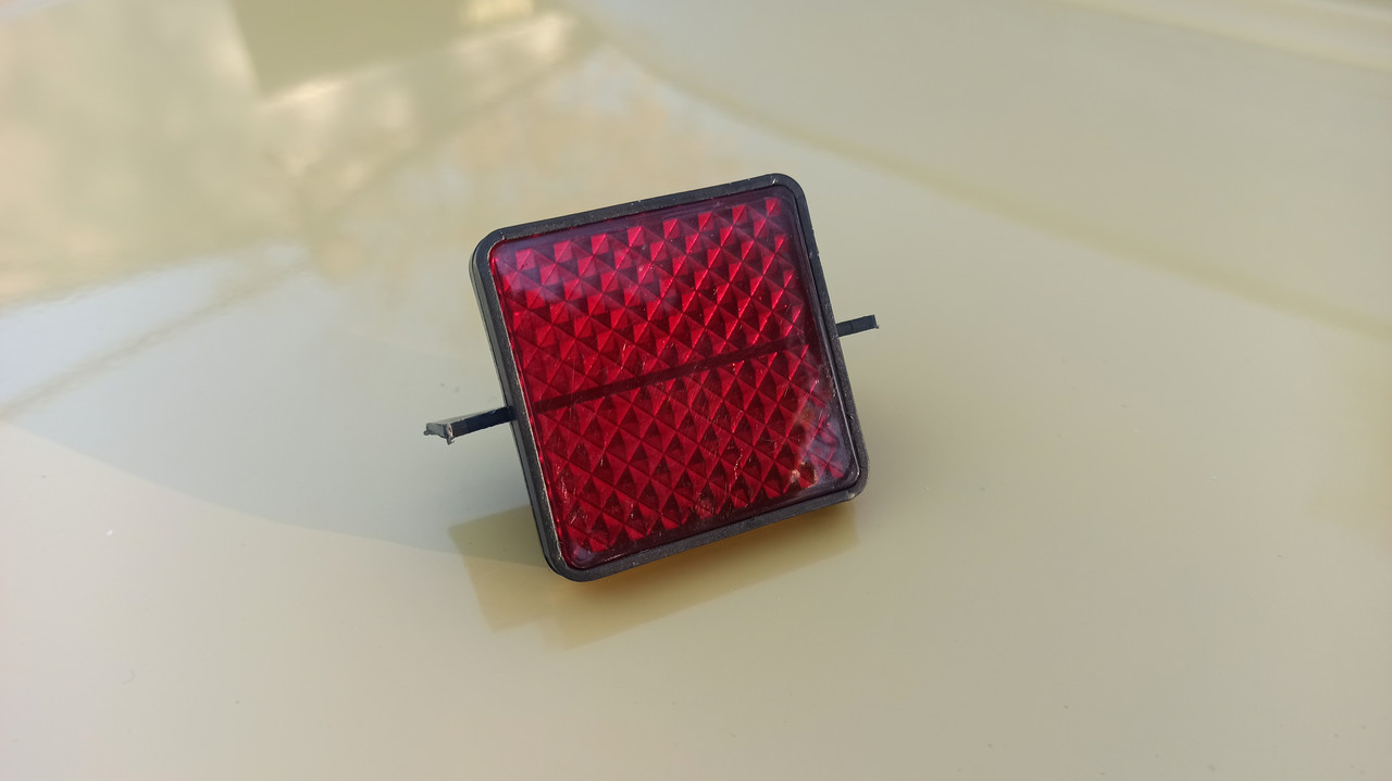 Катафот в розсіювач заднього ліхтаря Ваз 21011 Україна