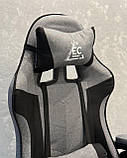 Комп'ютерне крісло із тканини з підніжкою + 2 подушки STRIKER KO40SZ СІРЕ, фото 6