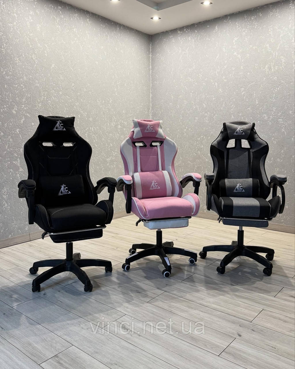 Комп'ютерне крісло із тканини з підніжкою + 2 подушки STRIKER KO40 3 кольори на вибір, фото 1
