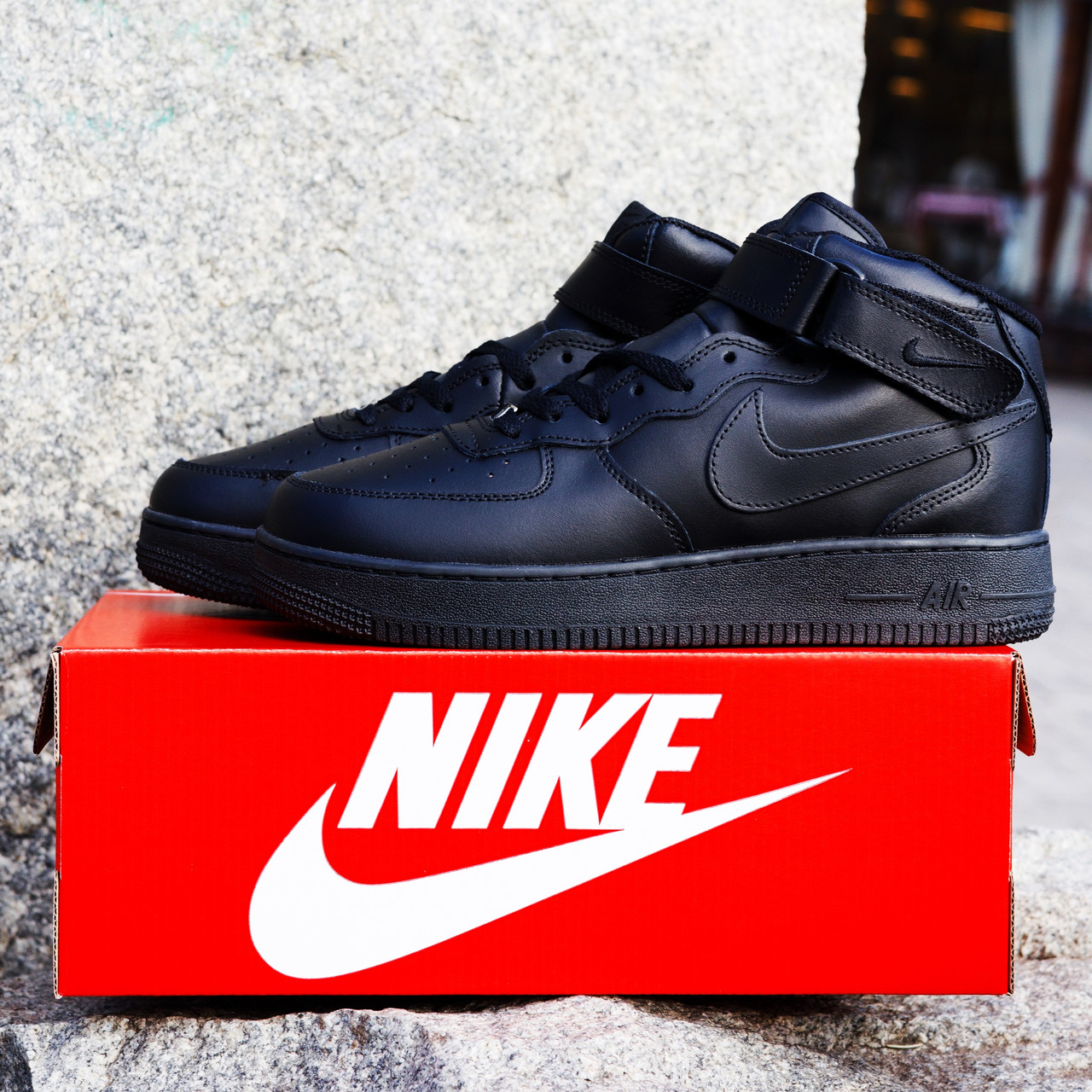 РОЗПРОДАЖ!! Зимові Кросівки Nike Air Force з хутром повністю чорні