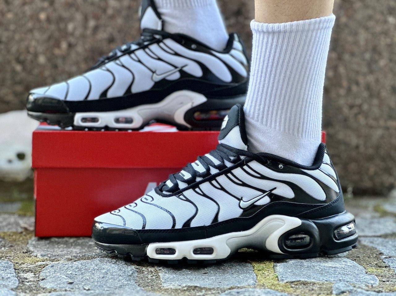 Чоловічі кросівки Nike Air Max Plus TN White Black Біло-чорні Взуття Найк Аір Макс Плюс текстиль весна літо