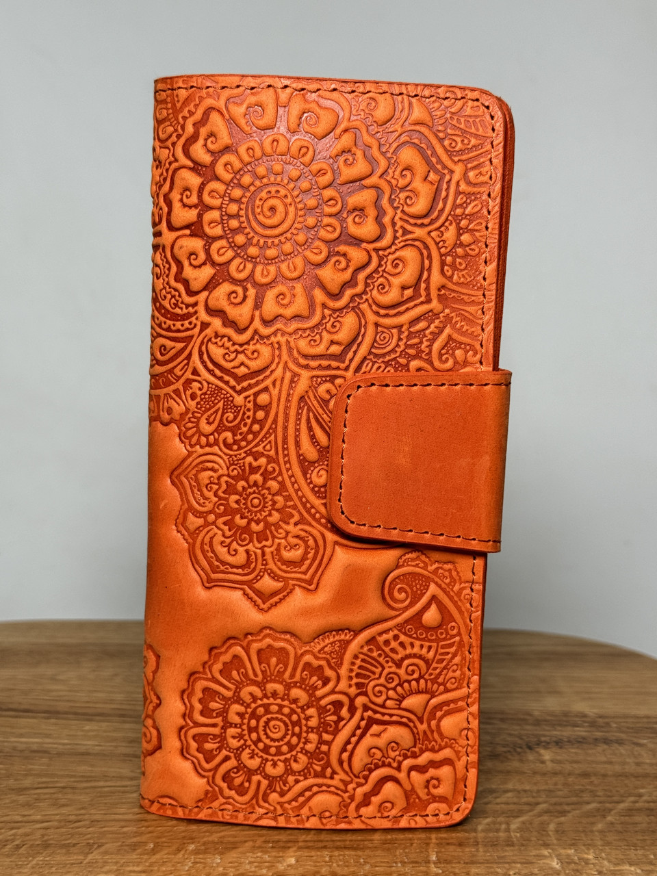 Жіночий гаманець із тисненням "Квітковий сад", натуральна шкіра, рудого кольору, 21х11 см, фото 1