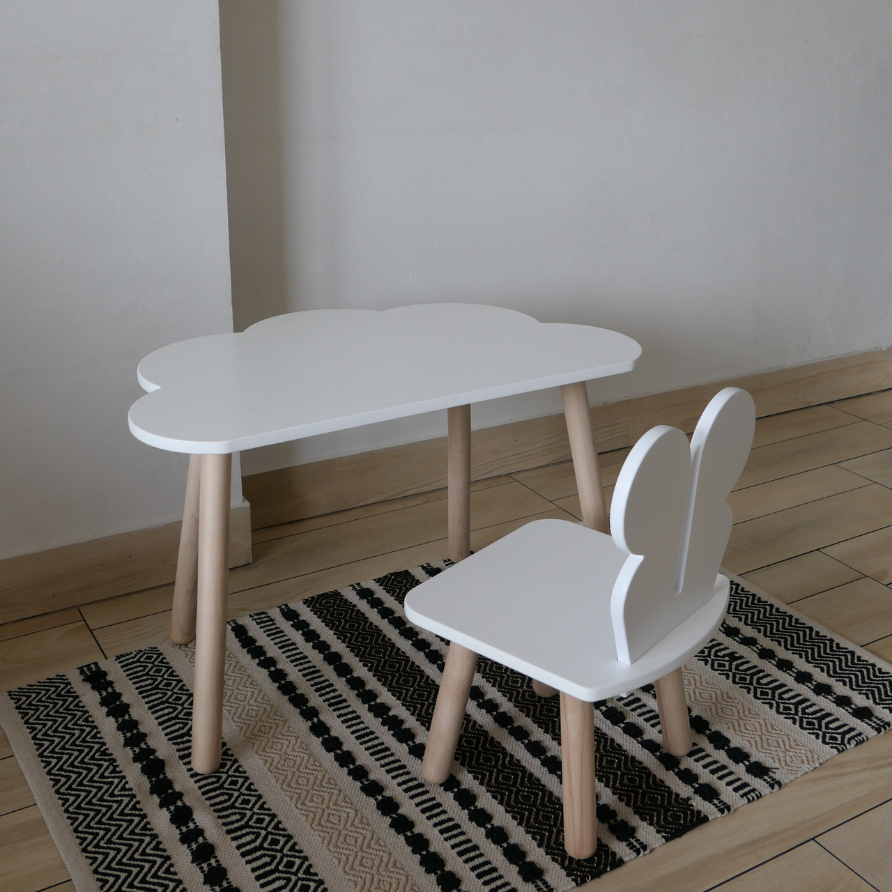 Комплект дитячий стіл хмаринка та стілець білий Метелик