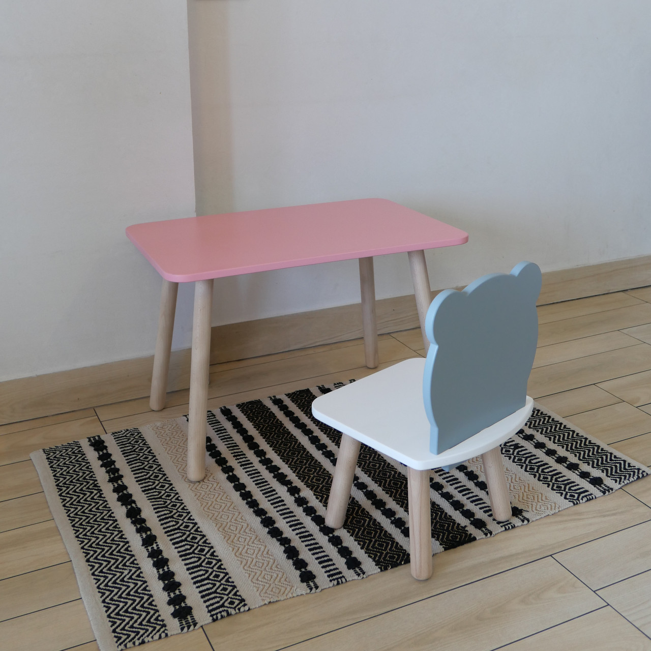 Комплект стіл та стул дитячий ChildWood - Set  Стіл рожевий прямокутний + стілець білий сірий Ведмедик