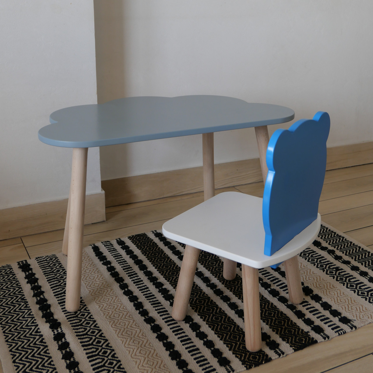 Комплект стіл та стул дитячий ChildWood - Set  Стіл сірий хмаринка + стілець білий блакитний Ведмедик (Фанера)