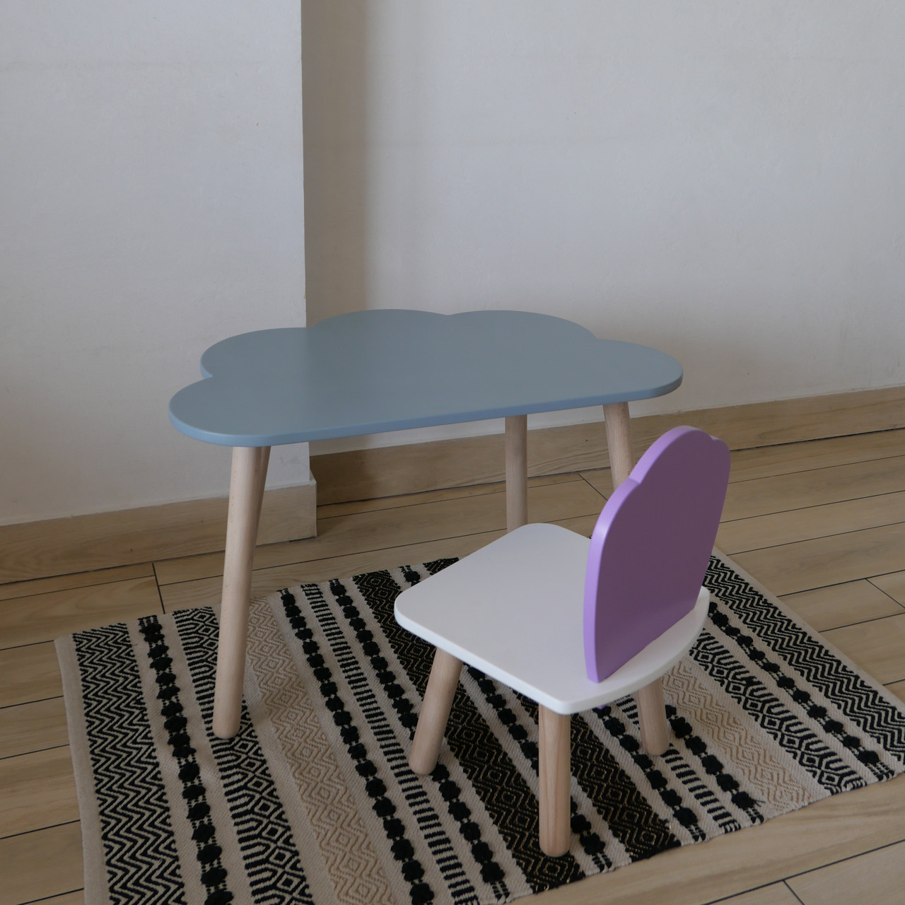 Комплект стіл та стул дитячий ChildWood - Set  Стіл сірий хмаринка + стілець білий бузковий Мушля (Фанера)