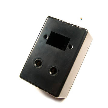 220-BOX-ADAPTER-BL Корпус: пластиковий, чорного кольору, виконання: мережевий адаптер, застосовується для виготовлення бар'єрів