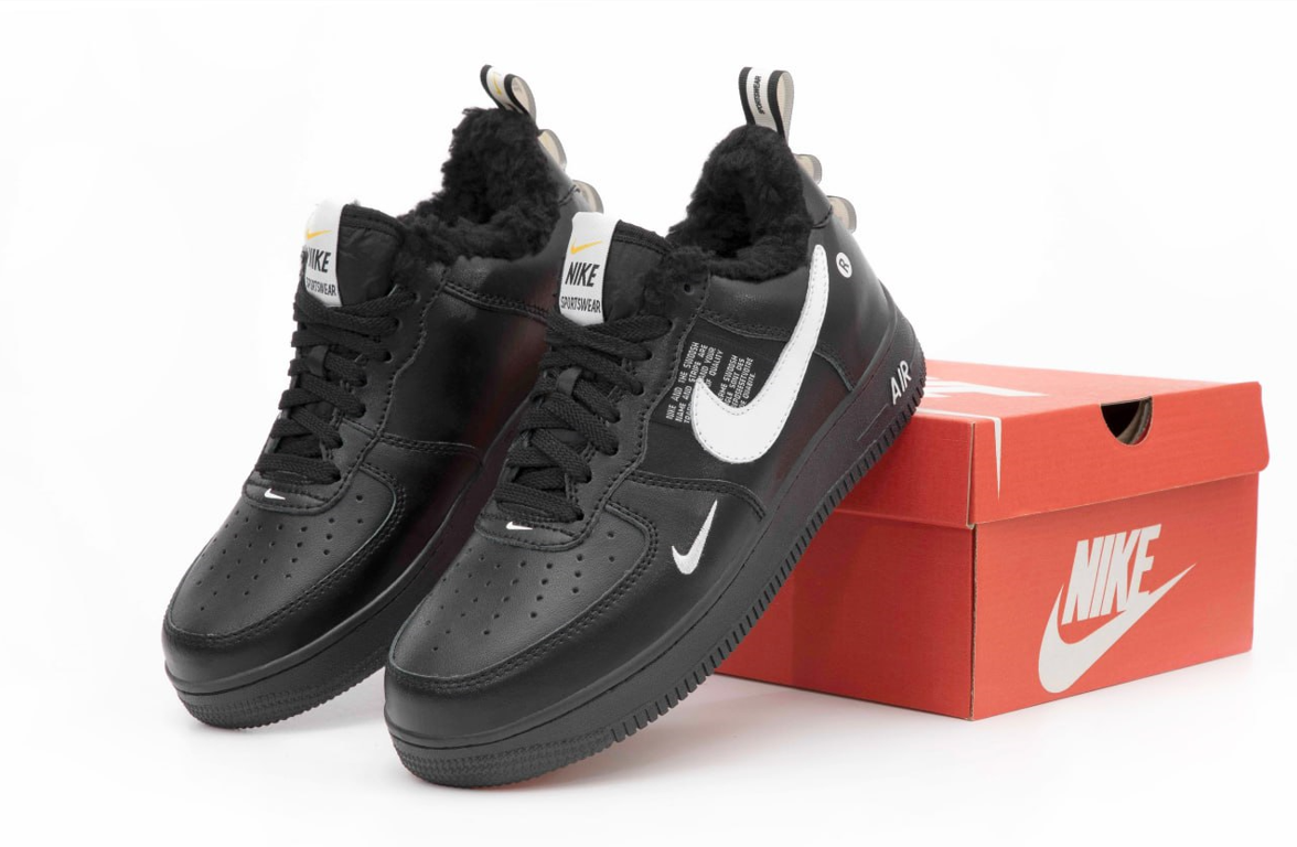 Зимові кросівки чоловічі Nike Air Force 1 low Black Winter Найк Форс чорні шкіряні з хутром утеплені короткі