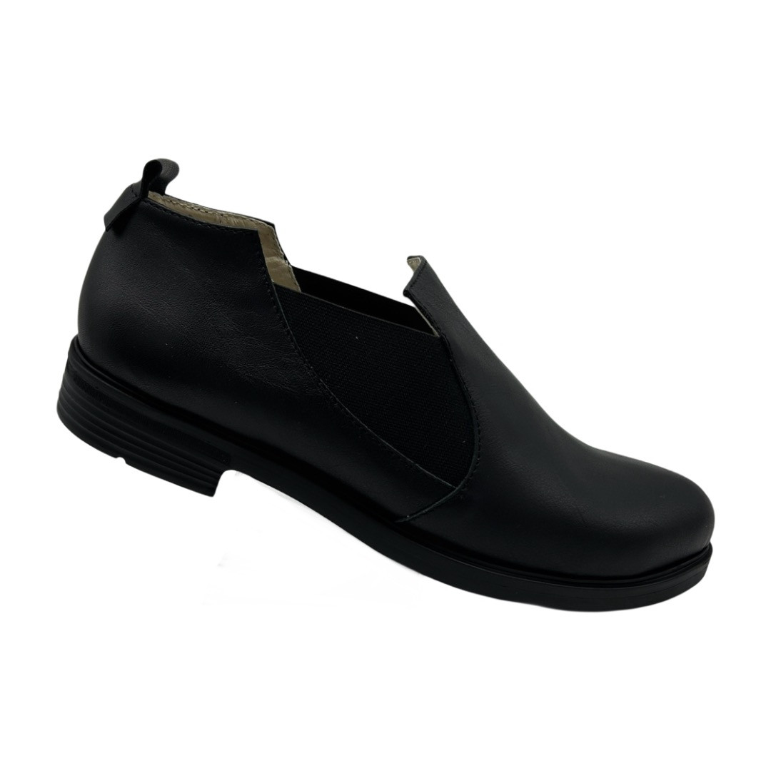 Жіночі туфлі із натуральної шкіри чорного кольору на резинках “Style Shoes”