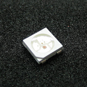 SK6812 RGB Програмований світлодіод RGB 5050 з вбудованим чіпом.