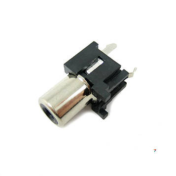 RCA-101A-N-B RCA роз'єм (тюльпан) для монтажу на плату, вертикально, пластиковий корпус, чорний, контакти нікельовані.