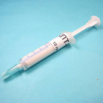 Паста теплопроводна КПТ-8 10гр - шприц Забезпечує ефективний тепловий контакт між двома дотичними поверхнями, значно зменшує