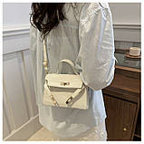 Жіноча сумка 8010 крос-боді бархатна велюрова замшева на ремінці біла молочна, фото 9