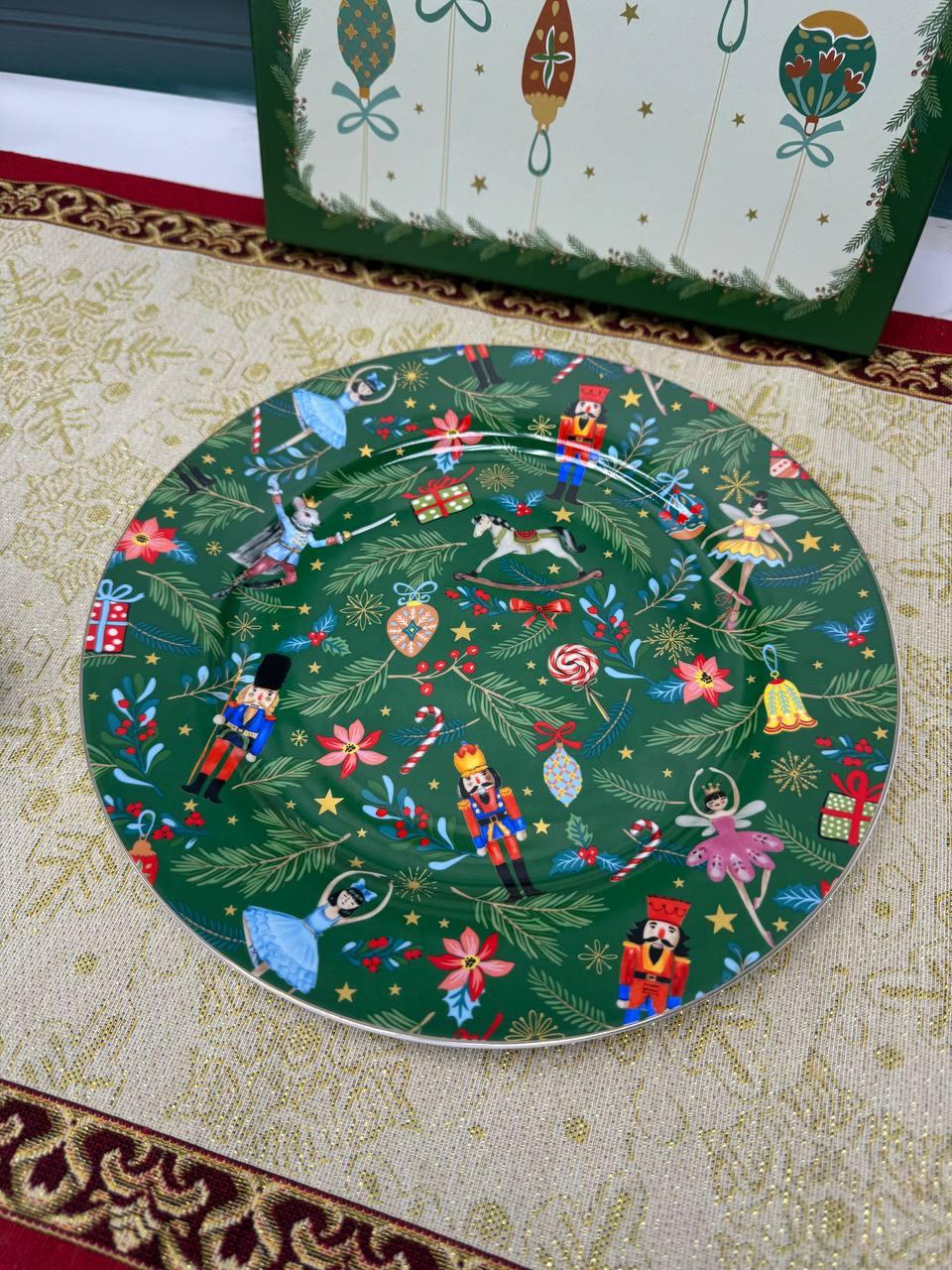 Набір новорічних тарілок "Green Christmas" 6 шт 27 см 922-070