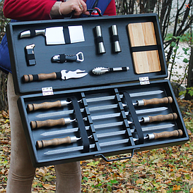 Набір ТРАДИЦІЙНИЙ шампури з чарками в дерев'яній коробці для подарунка куму, чоловіку, батьку, шефу.