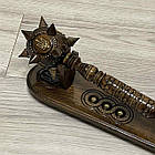 Красива булава на подарунок, сувенірна дерев'яна булава на підставці з Тризубом ручного різблення, 50 см, фото 6