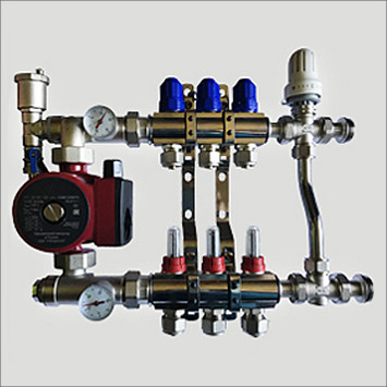 Колекторна група з 3-х ходовим клапаном Gross на 4 виходи (з насосом), фото 1