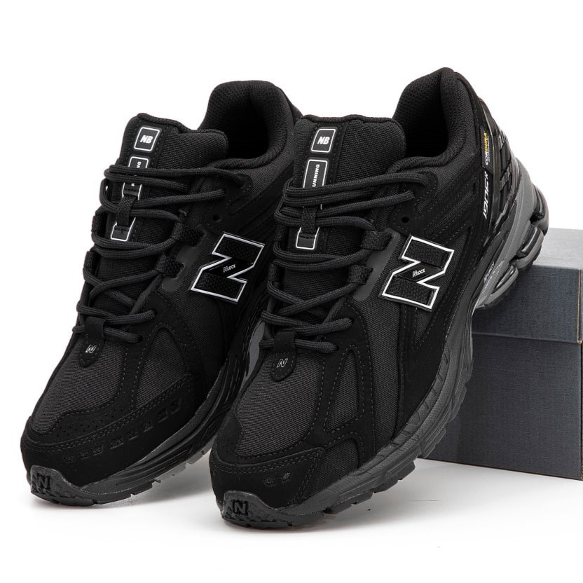 Чоловічі кросівки New Balance 1906R Cordura весна-осінь чорні. Живе фото