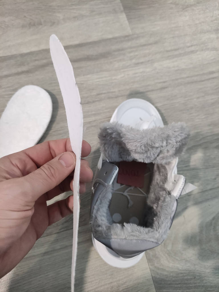 Кеди жіночі білого кольору на хутрі 193495M - фото покупців 3