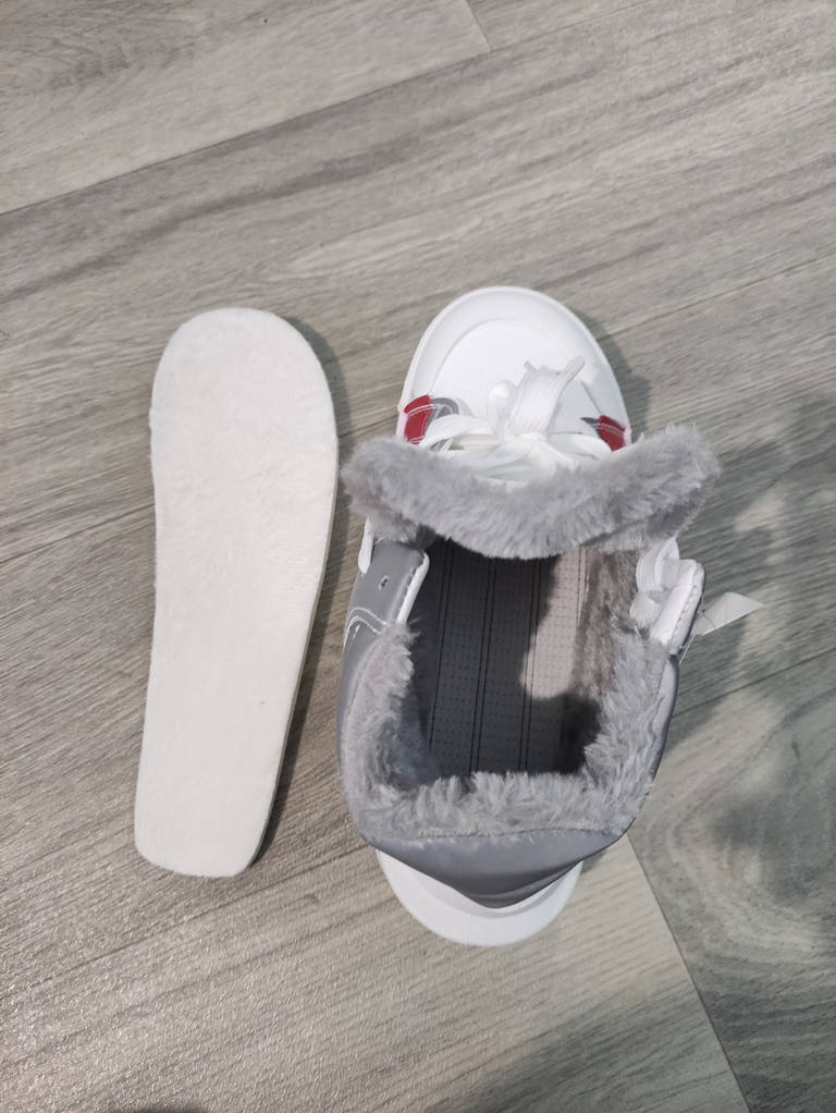 Кеди жіночі білого кольору на хутрі 193495M - фото покупців 2