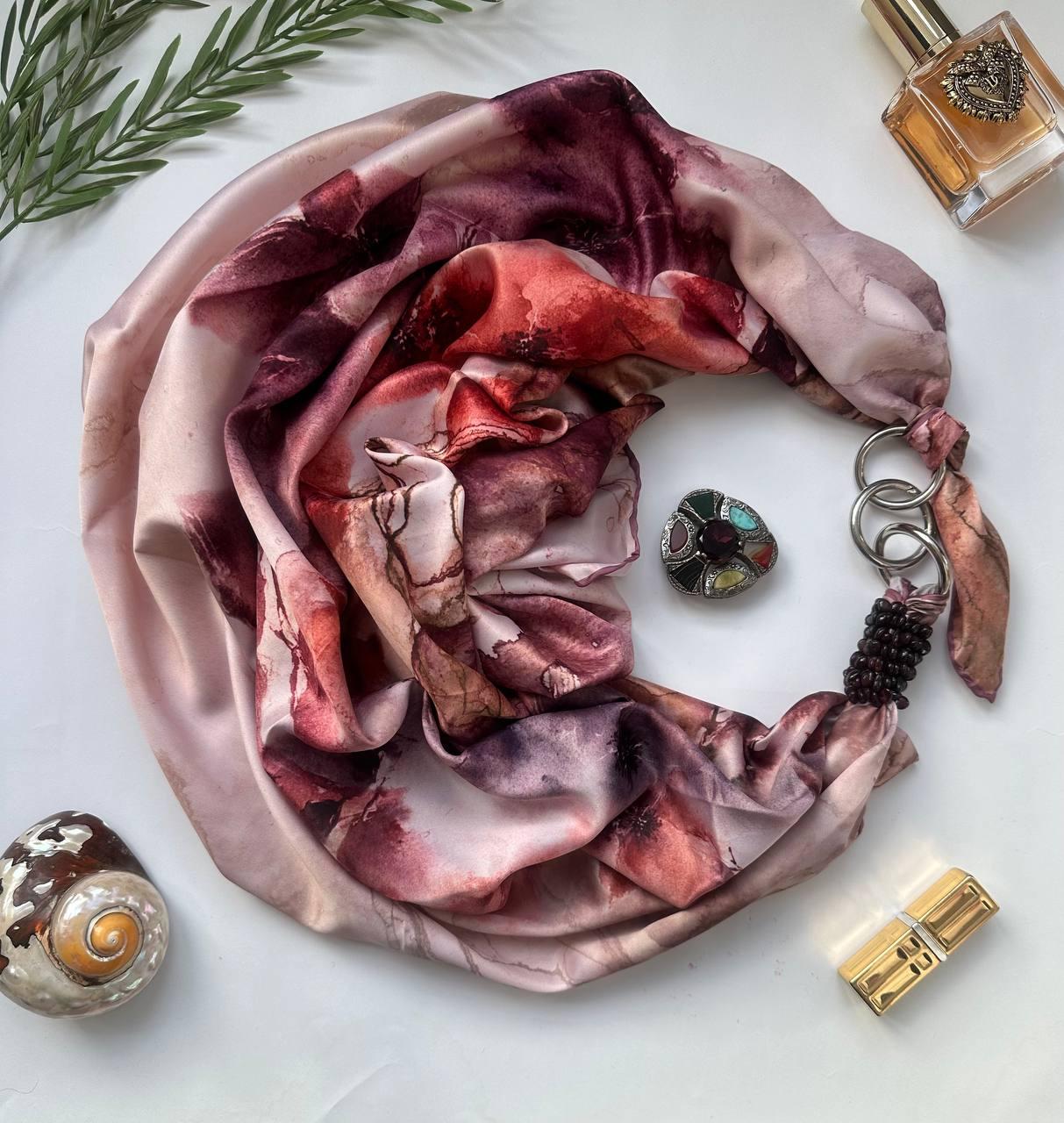 Дизайнерська хустка "Бургунське вино" від бренда My Scarf, прикрашена натуральним каменем гарант