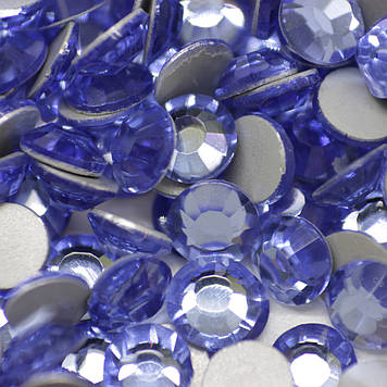 Камни DMC+ (Корея).Lt Sapphire ss16(4mm).Цена за 100шт