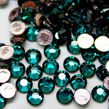 Стрази Swarovski (Hotfix) Blue Zircon ss16 (4mm) 100 шт.