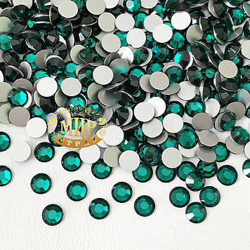 Стрази Stellux Emerald ss16 (4 мм) 100 шт.