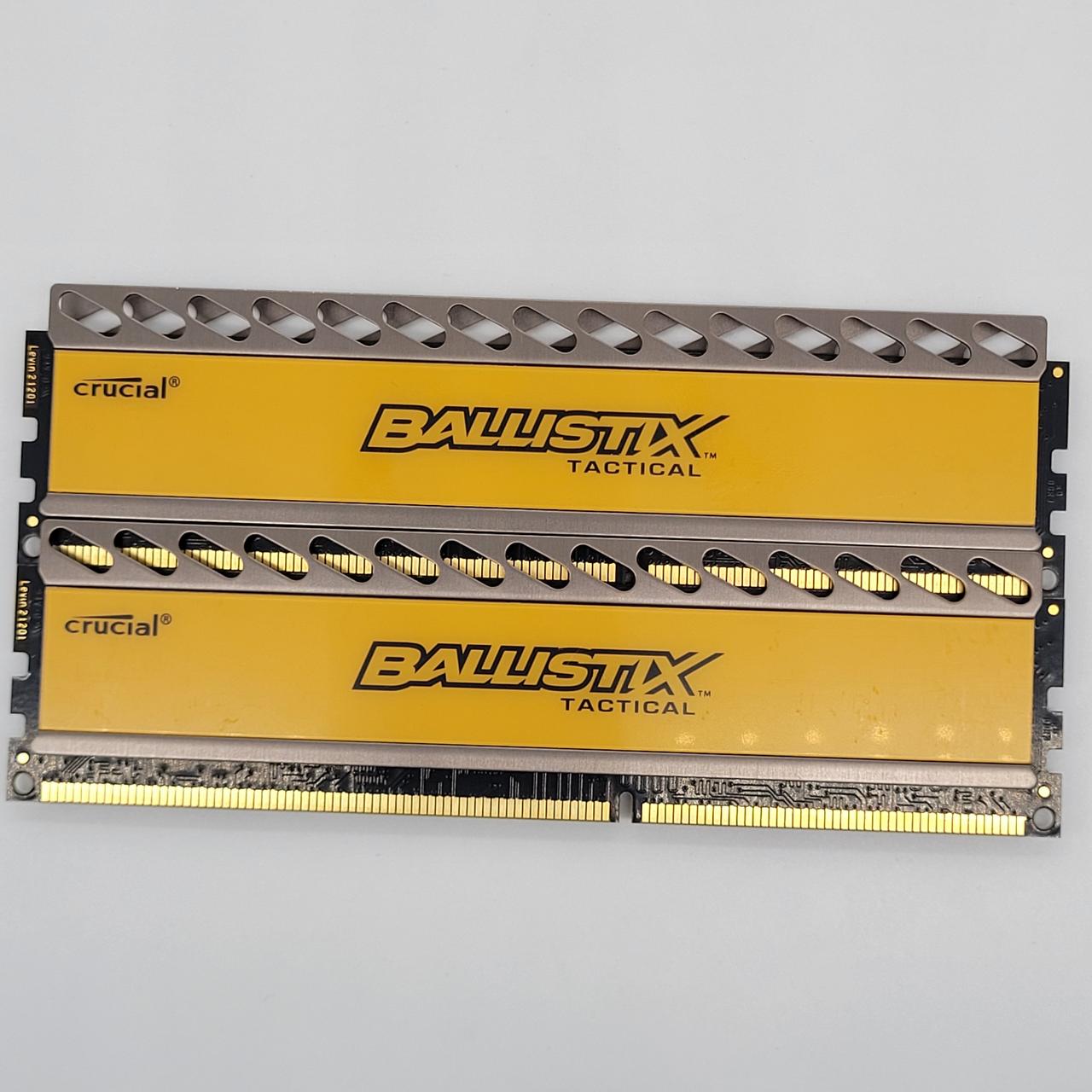 Комплект оперативної пам'яті Crucial Ballistix DDR3 8Gb (2x4Gb) 1600MHz 12800U CL8 2R8 (BLT4G3D1608DT1TX0) Б/В