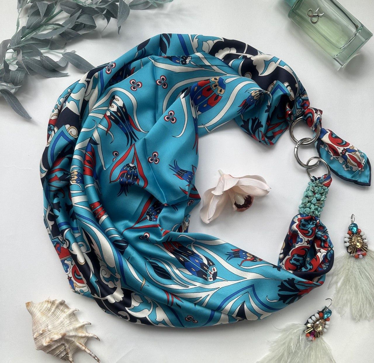 Дизайнерська хустка "Райський острів" від бренда My Scarf, прикрашена натуральним каменем бірюза
